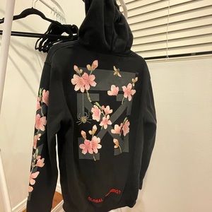 #Off-White
#Used#Good
# drawstring ‘s damage